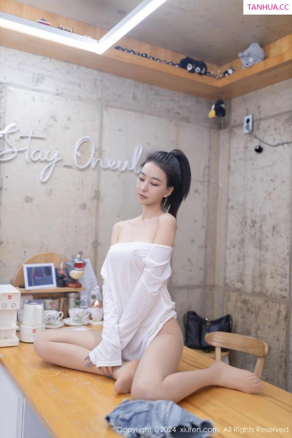 熊小诺 哎小诺 [XiuRen]高清写真图 2024.04.07 No.8345 熊小诺 妩媚丝袜第55张图片